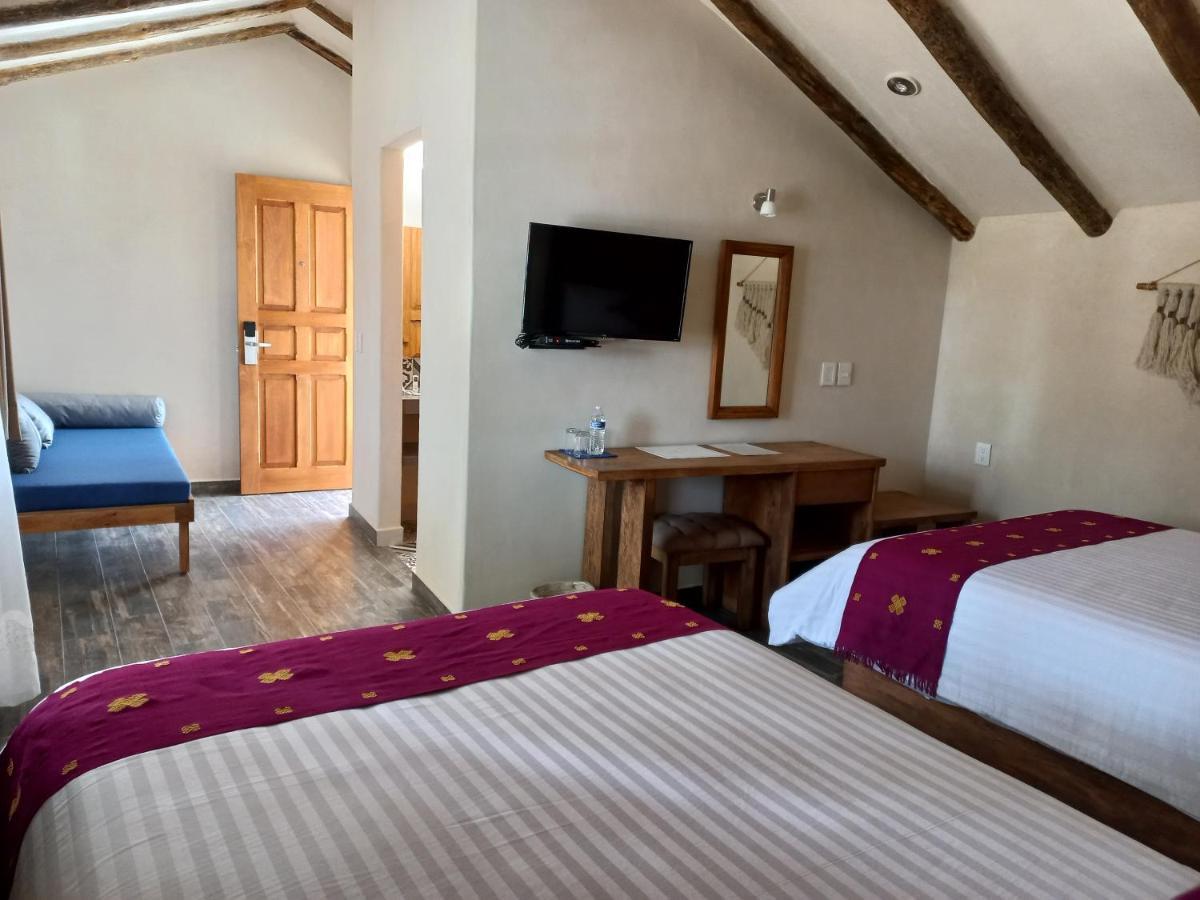 Hotel Junvay San Cristóbal de Las Casas Екстериор снимка
