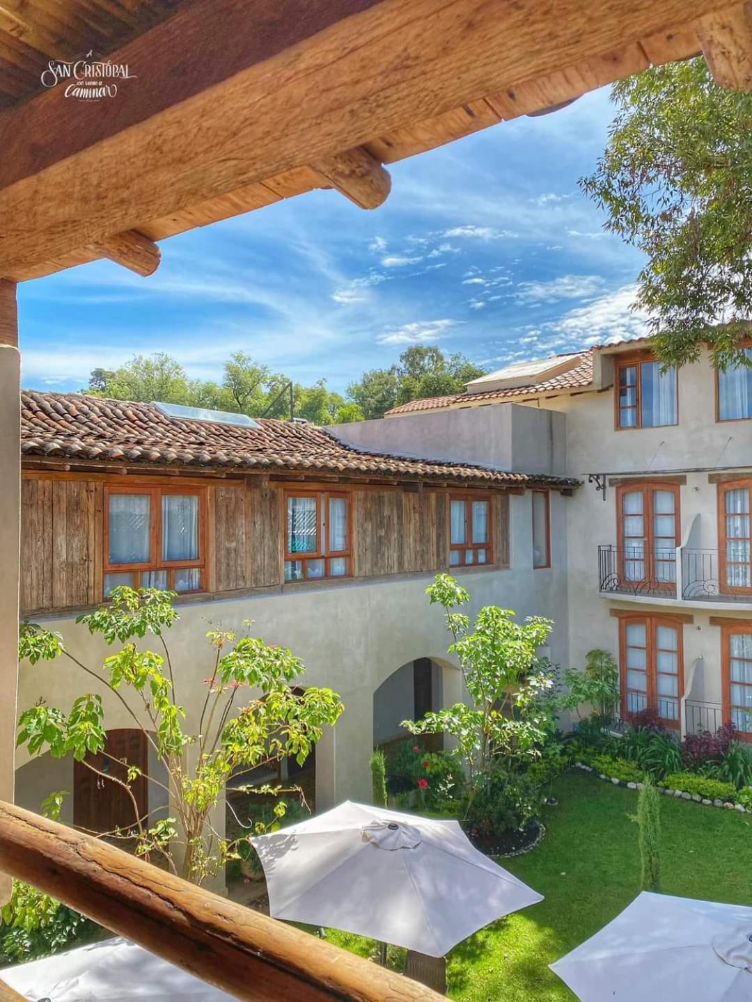 Hotel Junvay San Cristóbal de Las Casas Екстериор снимка